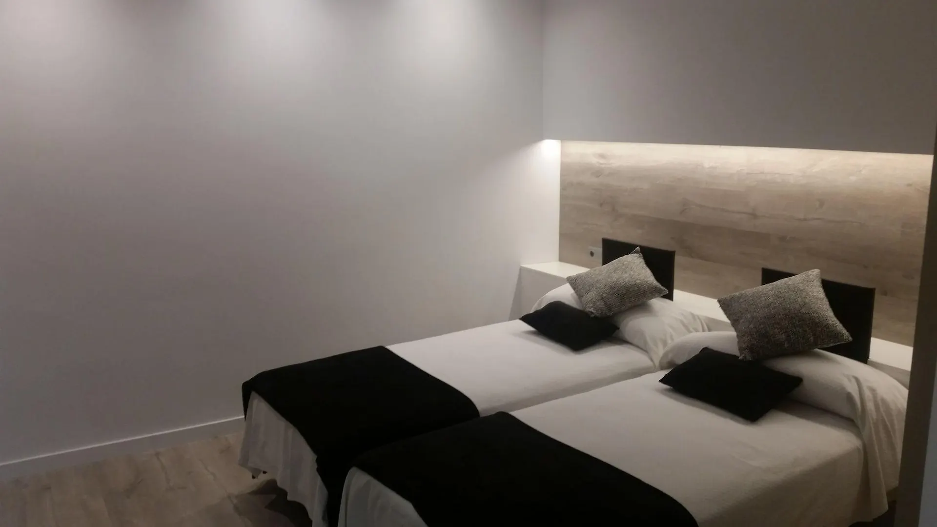 Hotel Travessera Barcelona