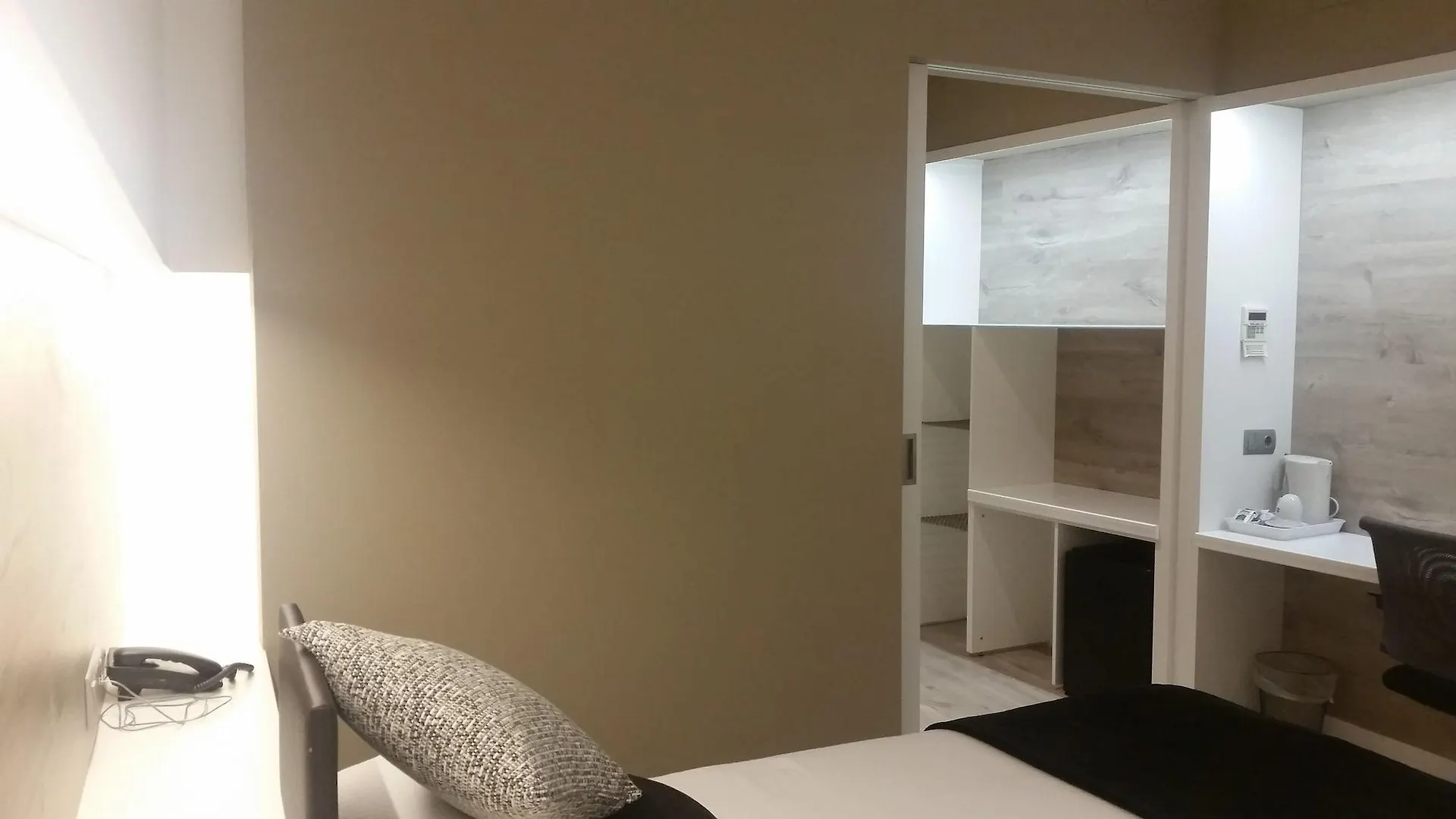 Hotel Travessera Barcelona