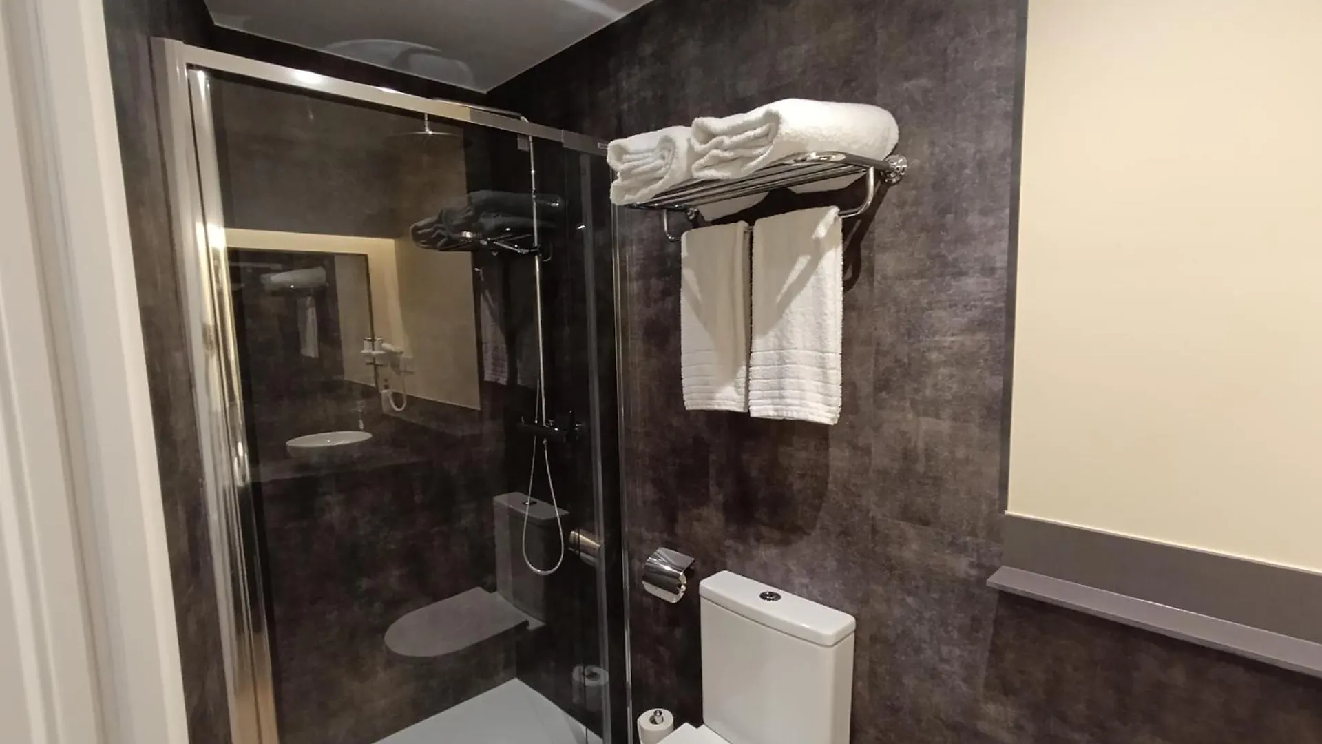 Hotel Travessera Barcelona Spain